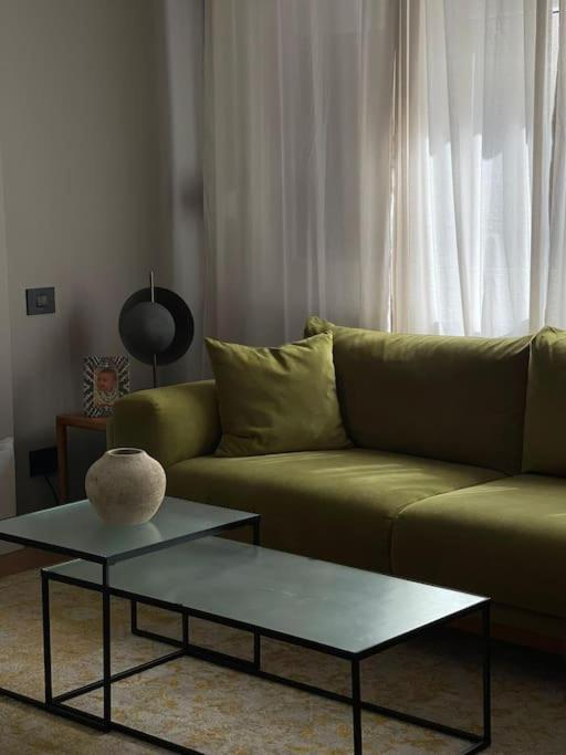 Stunning 1Bd Flat With 50M2 Terrace In The City Center Bukarest Eksteriør billede